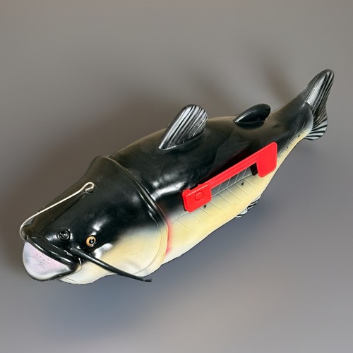 River edge catfish - catfish, mailbox